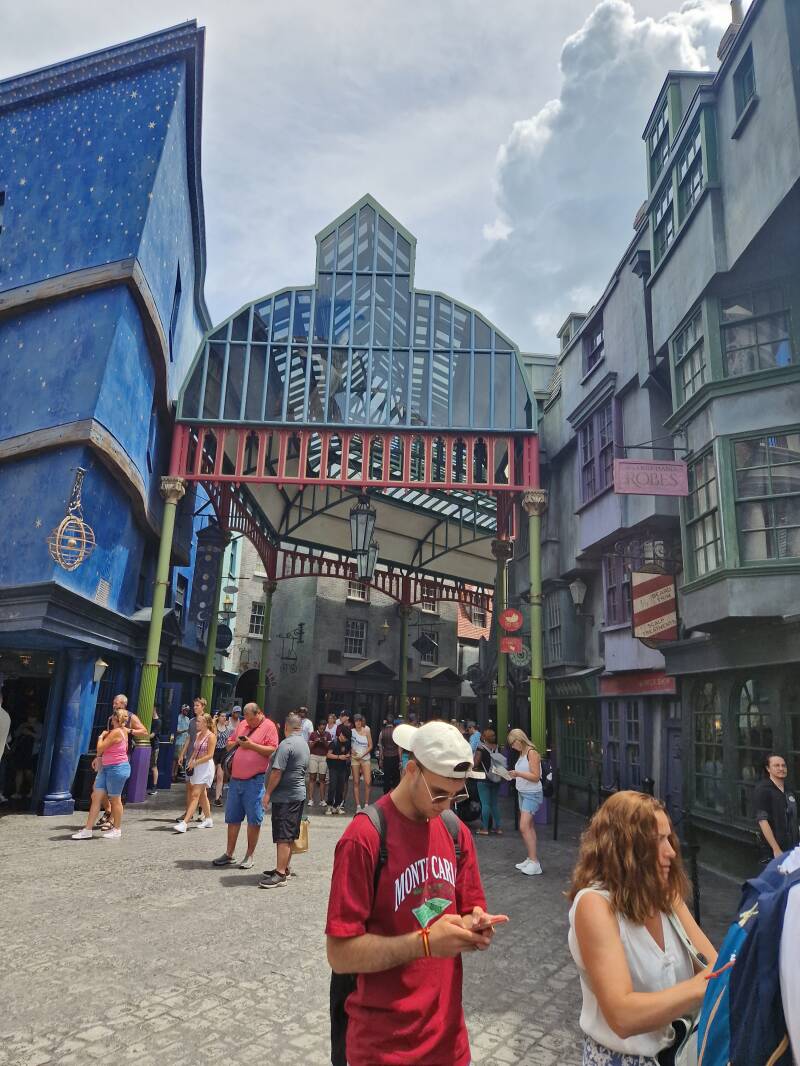 Universal Studios (M)