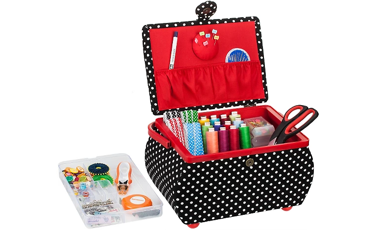 Nähkästchen mit Stoffbezug und Kunststoffeinsatz