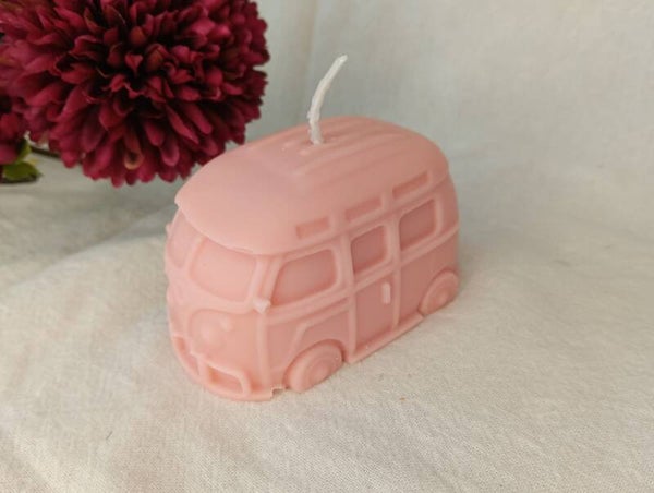 Camper busje licht roze kaars