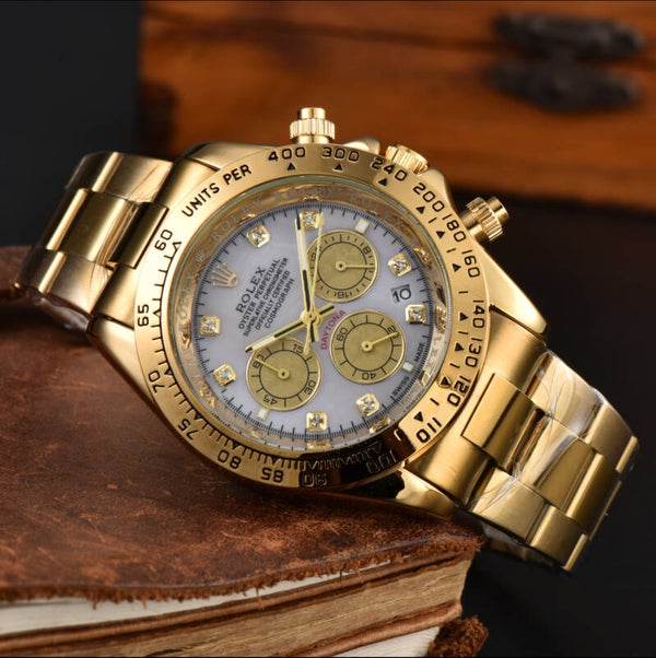 Rolex Cosmograph Daytona in 18 ct yellow gold with a white mother-of-pearl and diamond dial