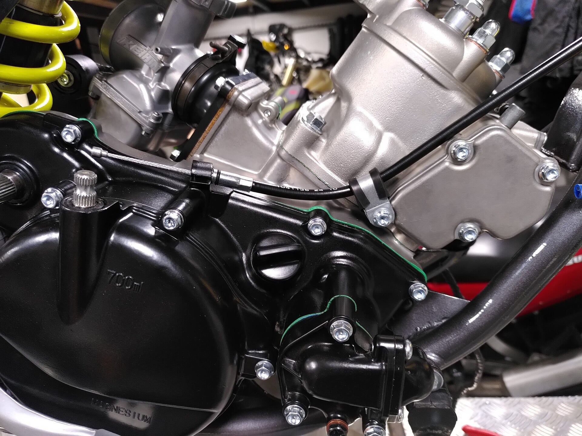 PRESTATION RESTAURATION COMPLETE + NICKASIL MOTEUR SUZUKI