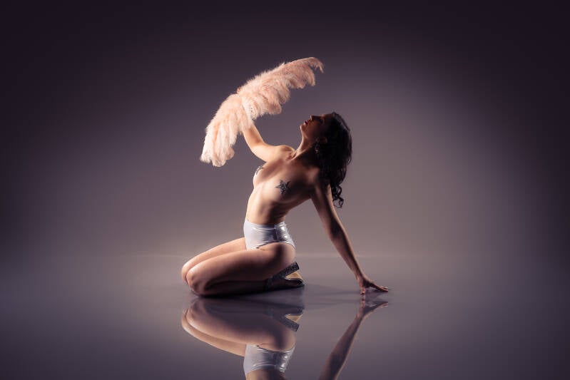 Julie Jewelicious fan pose with pasties