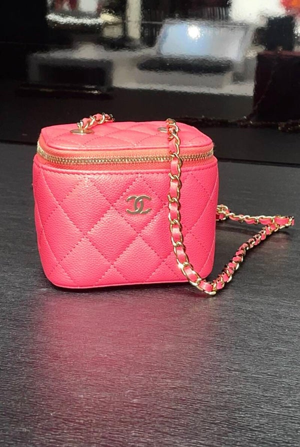 Classic Small Pink Vanity with Chain