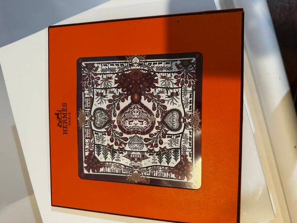 Hermès scarf red and Ivory