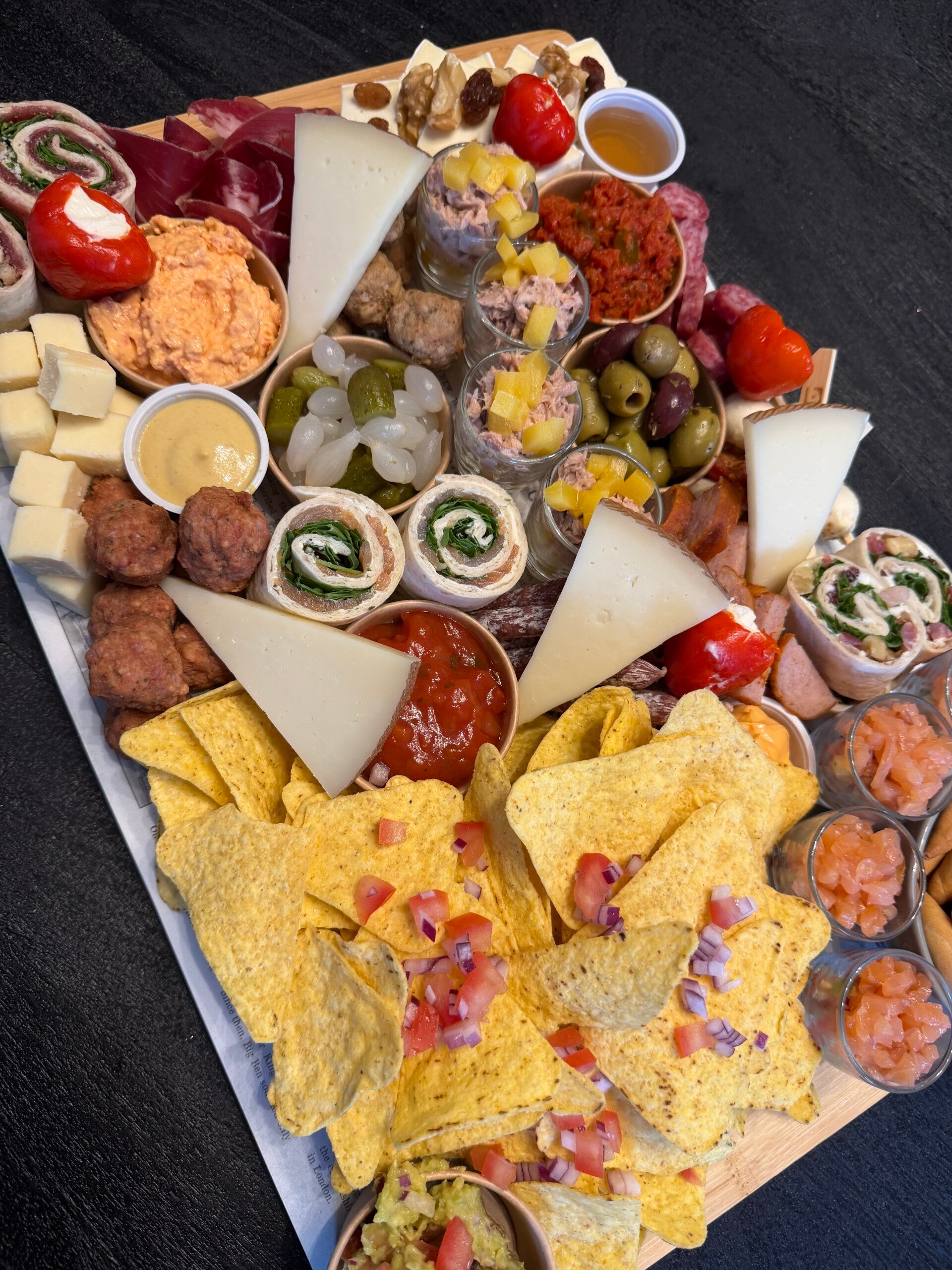 Aperitief plank “Apero Bites” per persoon