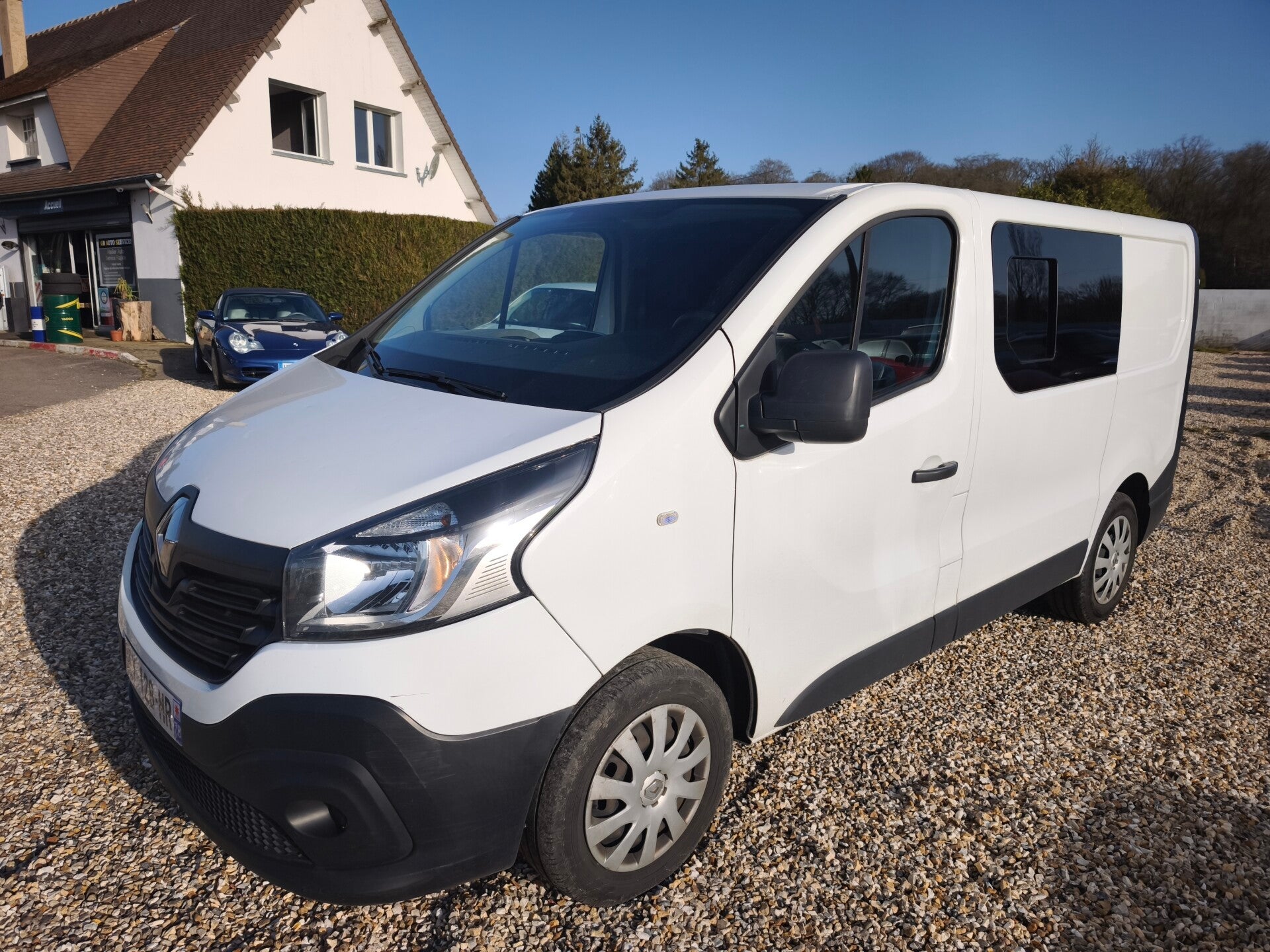 RENAULT TRAFIC
