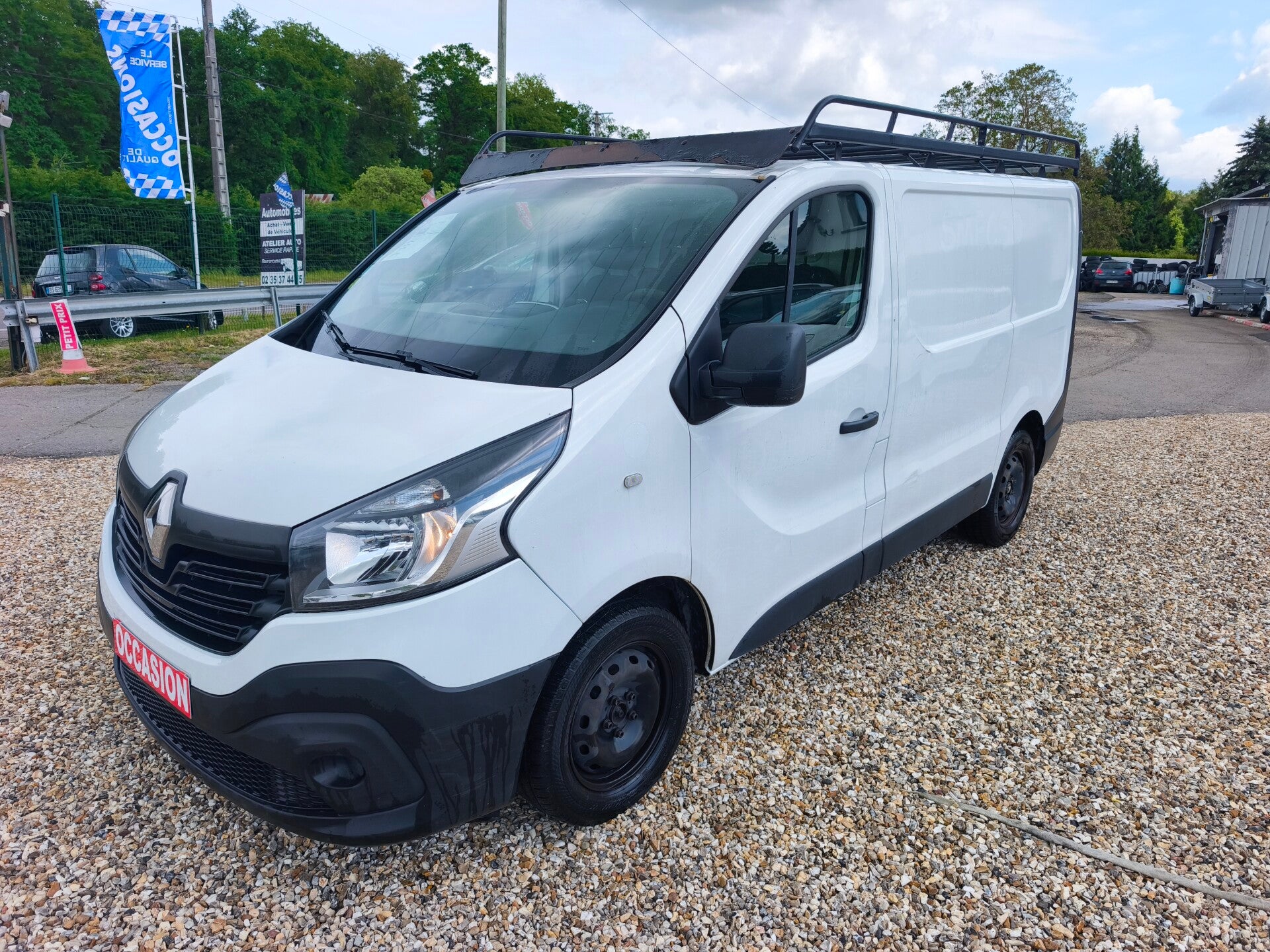 RENAULT TRAFIC