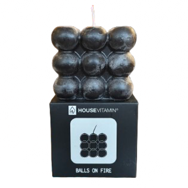 ‘Balls On Fire’ Kaars Zwart - Housevitamin