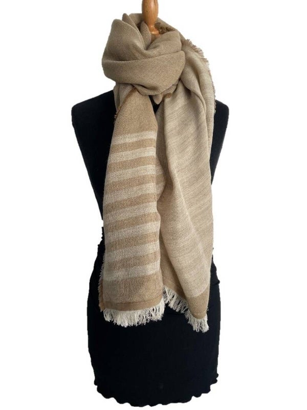 HIGHFIELD SHAWL GEWEVEN STREEP 70CM X 180CM. ZAND-OFFWHITE
