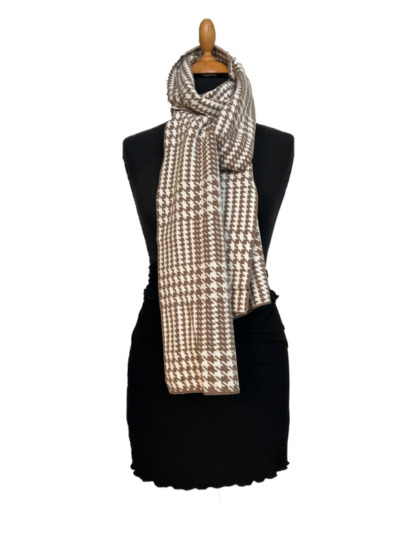 HIGHFIELD SHAWL MADE IN ITALY DESSIN Pied-de-Poule. KLEUR TOUPE/WIT CA. 30 X 210CM