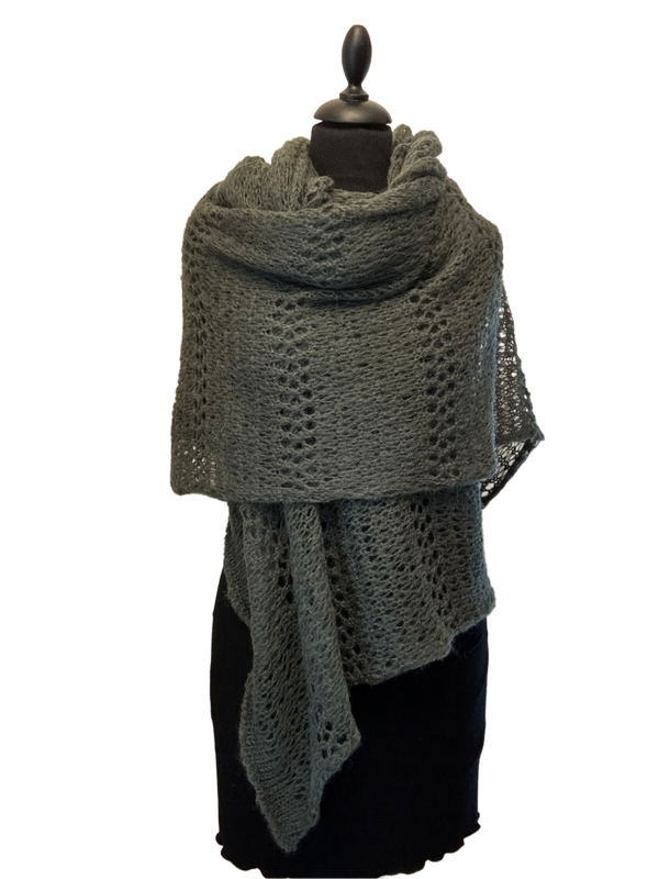 HIGHFIELD  AJOUR GEBREIDE STOERE  SHAWL 38% ACRYL 32% POLYAMIDE, 30% WOL , 90 X 180CM. KLEUR: GROEN. MADE IN ITALY