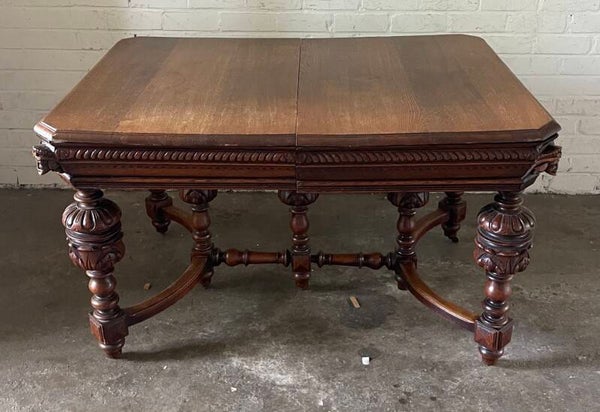 Uitschuifbare dineertafel