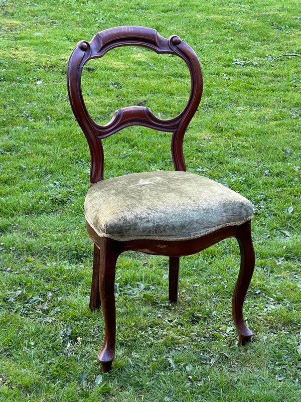 Antieke ballonrug stoel