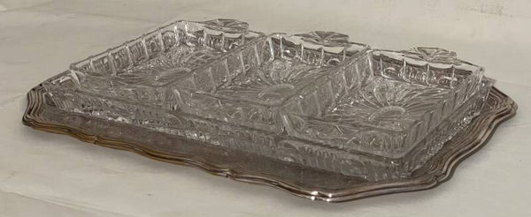 Kristallen schaaltjes  op verzilverde dienblad