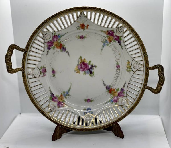 porseleinen schaaltje met bronzen rand