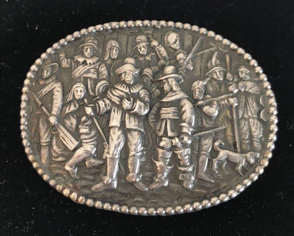 Zilveren antieke broche nachtwacht