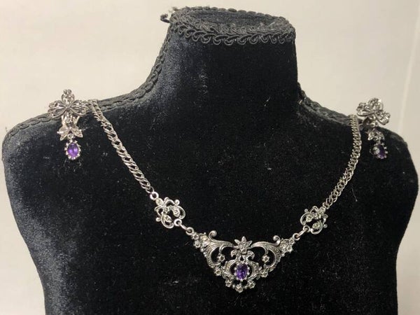 Antieke zilveren collier en bijbehorende oorbellen met Amethist