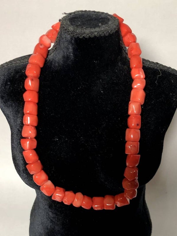 Synthetische koraal ketting 