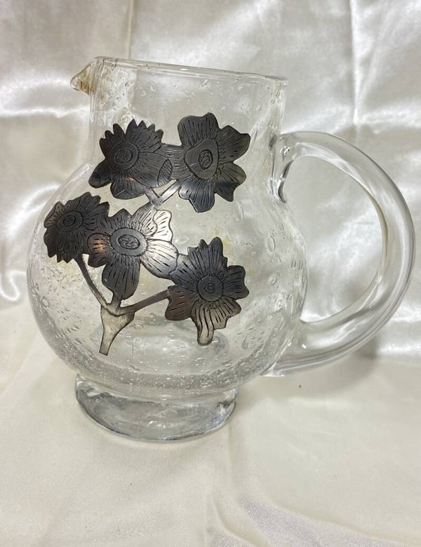 Kristallen kan met decoratie