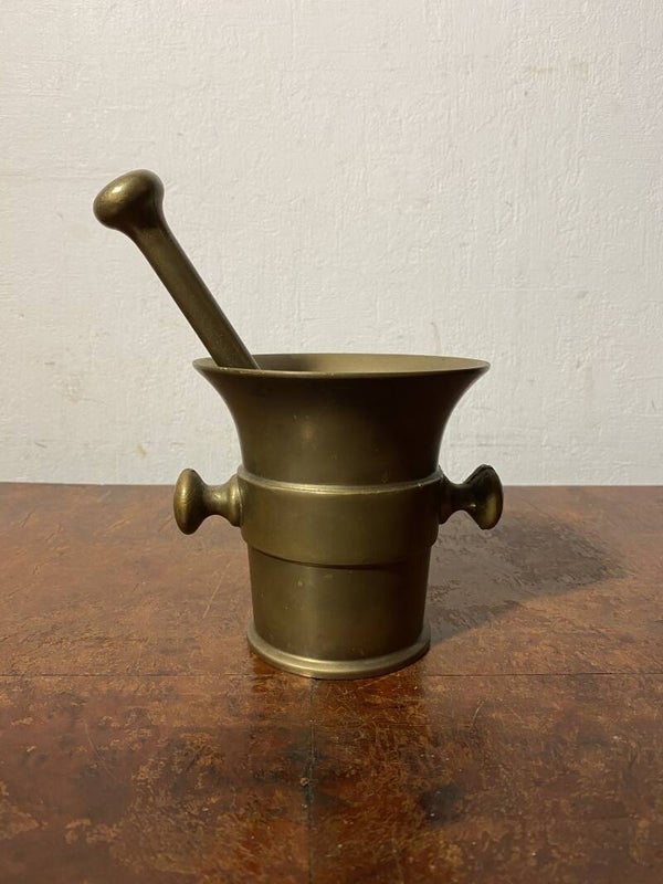 Bronzen vijzel en stamper