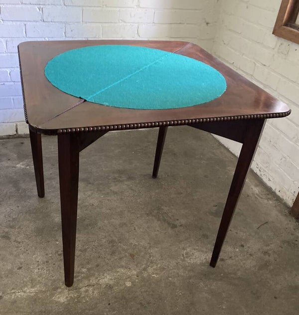 Mahonie- en eikenhouten pokertafel