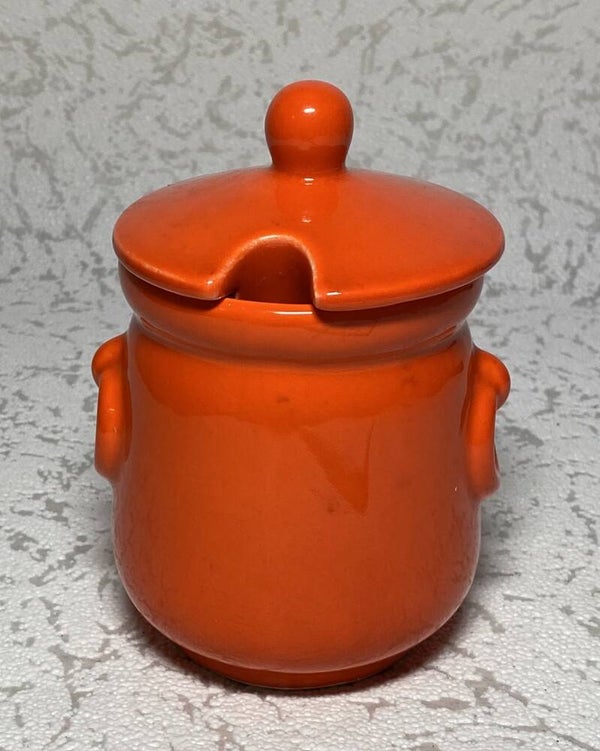 Porseleinen pot