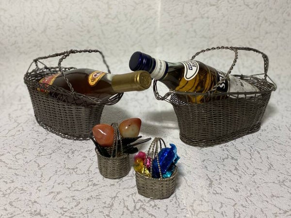 Verzilverde wijn- en snoepmanden