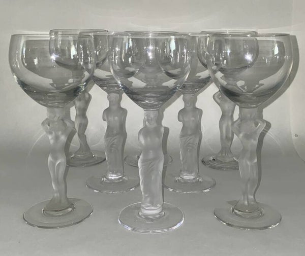 Acht kristallen Art Deco wijnglazen