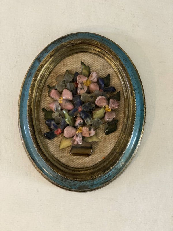 Muurdecoratie met edelstenen