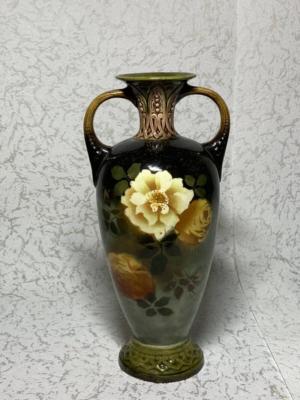 Art Nouveau Majolica vaas