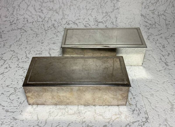 Twee antieken verzilverde juwelendozen