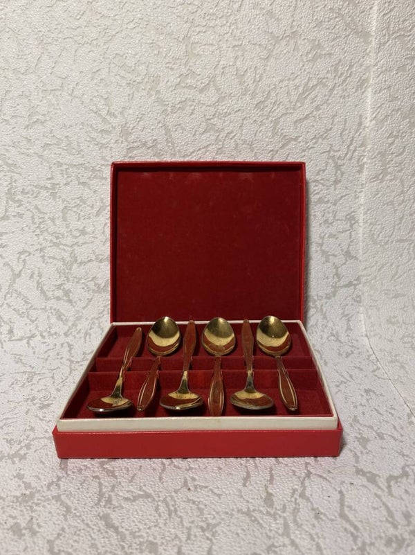 Verzilverde en vergulde theelepels