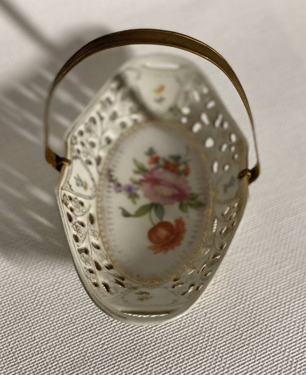 Franse antieke porseleinen mandje