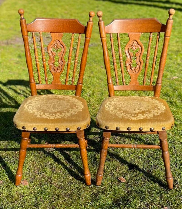 paar houten antieke Nederlandse stoelen