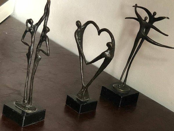 Corry Ammerlaan van Niekerk - Artihove - 3 verschillende sculpturen 