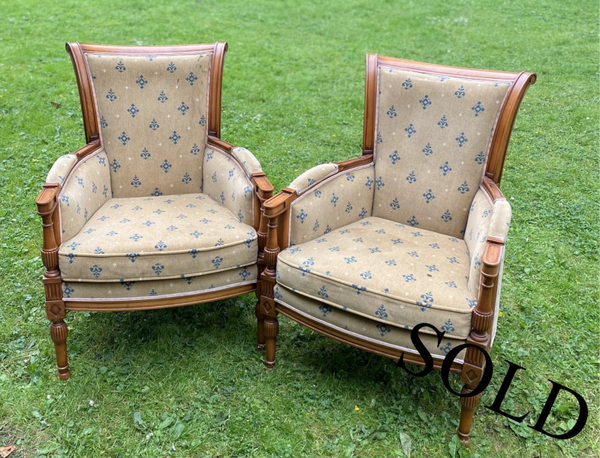 2 antieke fauteuils