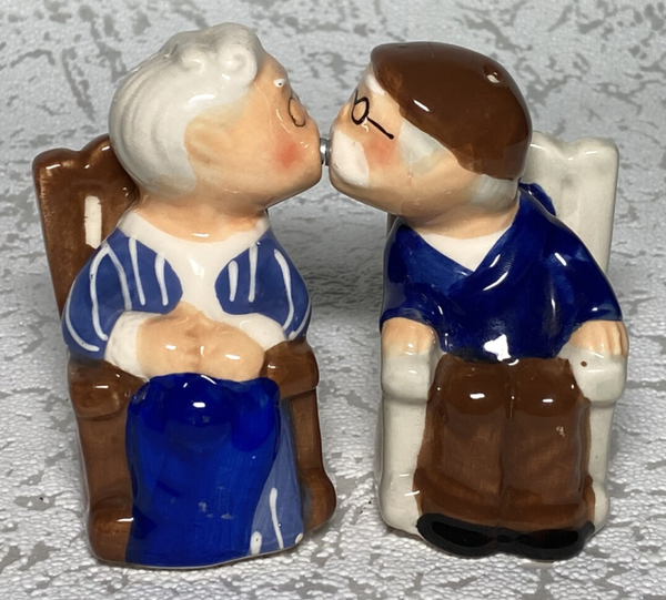 Porseleinen opa en oma zout & peper schudders