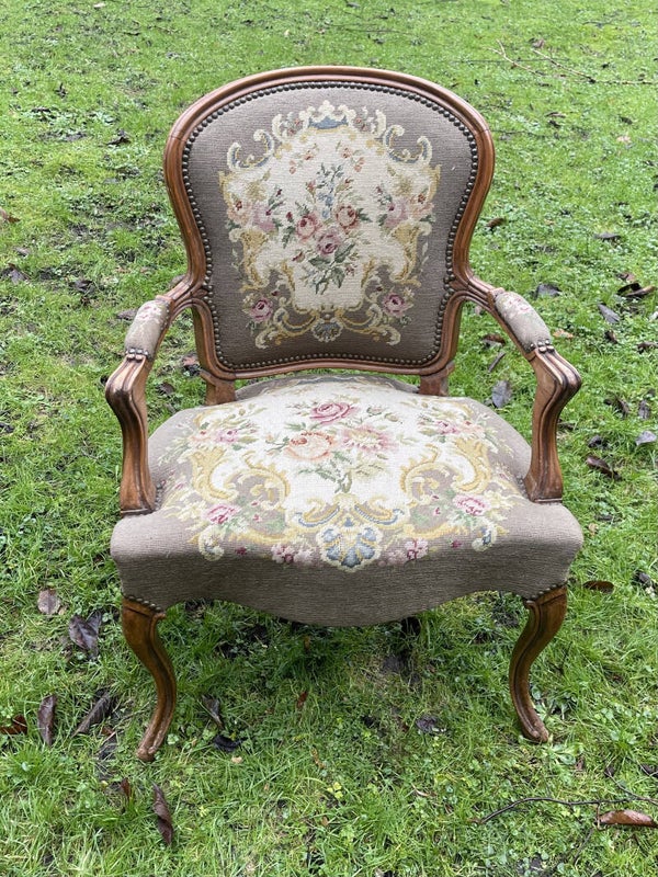 Barok geborduurde fauteuil