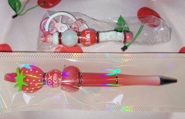 Personalised keychain/pen sets