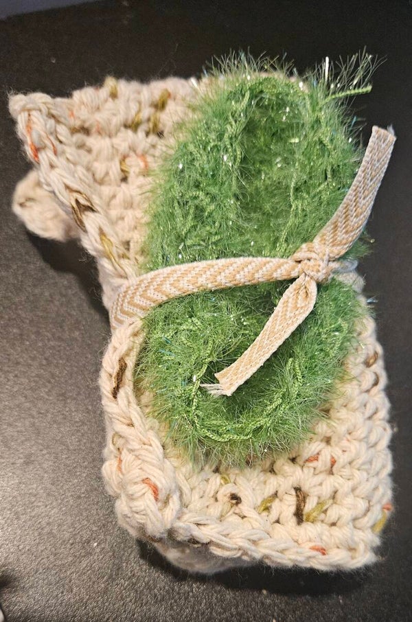 Multicolored Tan Dish Colth with Green Scrubby