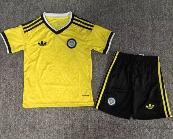 Leeds 26 Away Kit