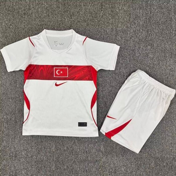 Turkey 26/27 Home Kit