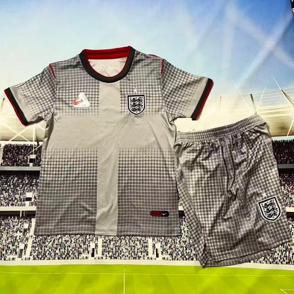 England 26/27 Training Kit
