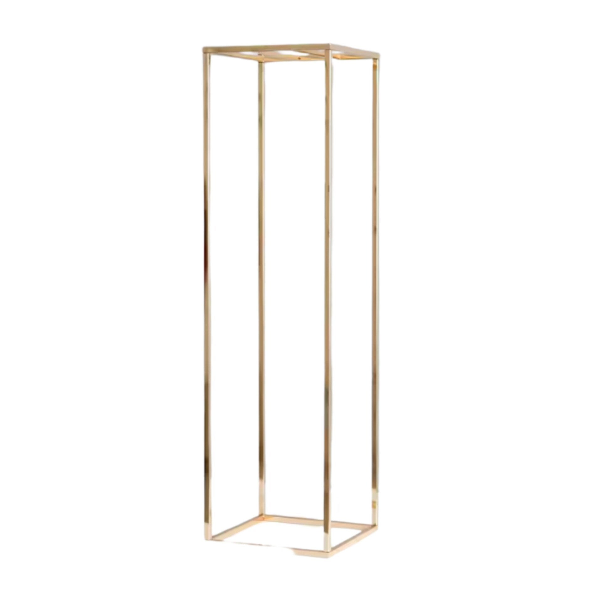 Pedestales dorados para inauguración