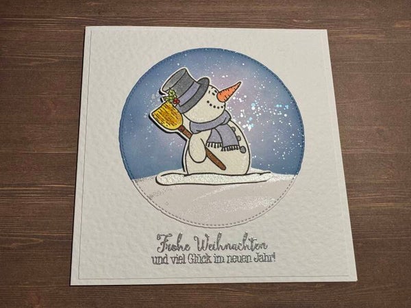 Weihnachten: Schneemann mit blauem Schal