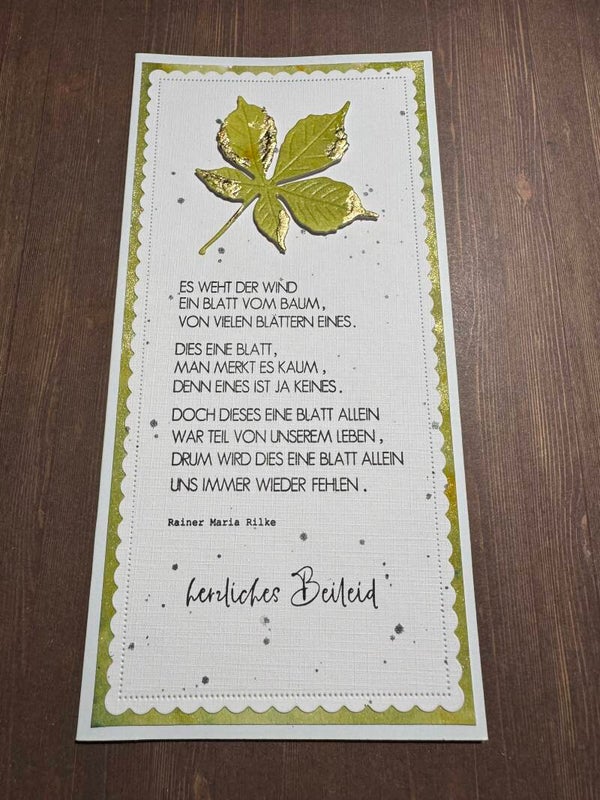 Trauer: es weht… grün-gold