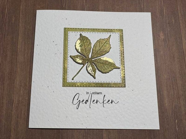 Trauer: Kastanienblatt - Gedenken - Goldflakes