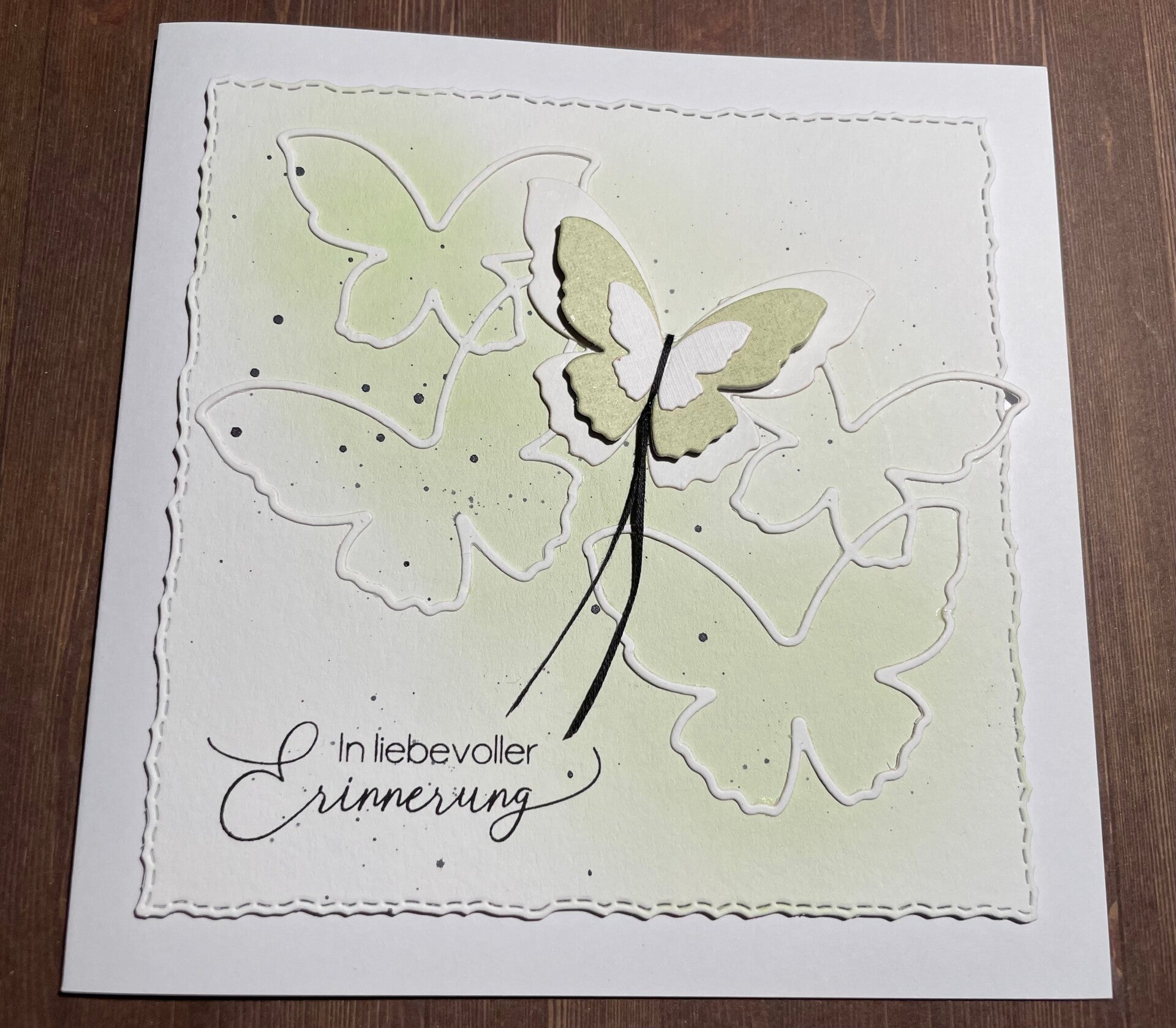 Trauer: Schmetterling - grün, Erinnerung
