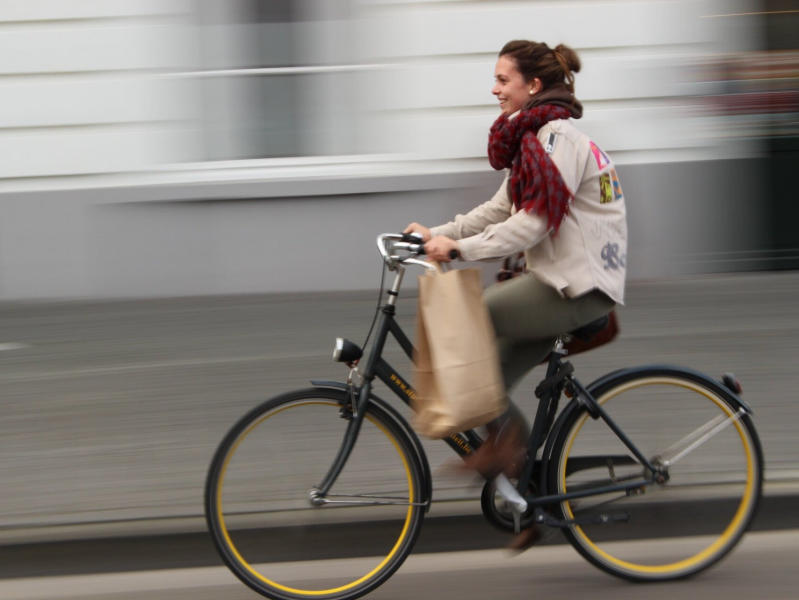 5 m/s  - de gemiddelde snelheid van 'gewone' fietsers