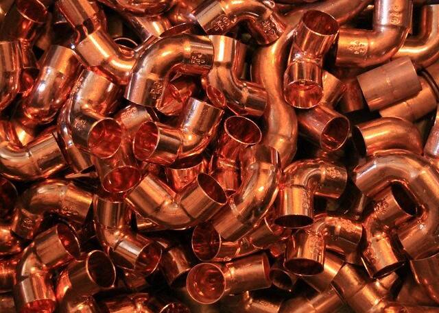 koper is herkenbaar aan zijn rode kleur | natuurkundesite.nl